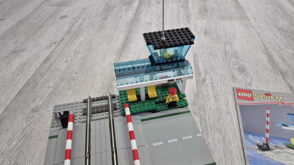 LEGO 4532 9V Vlak - Manual Level Crossing - 3