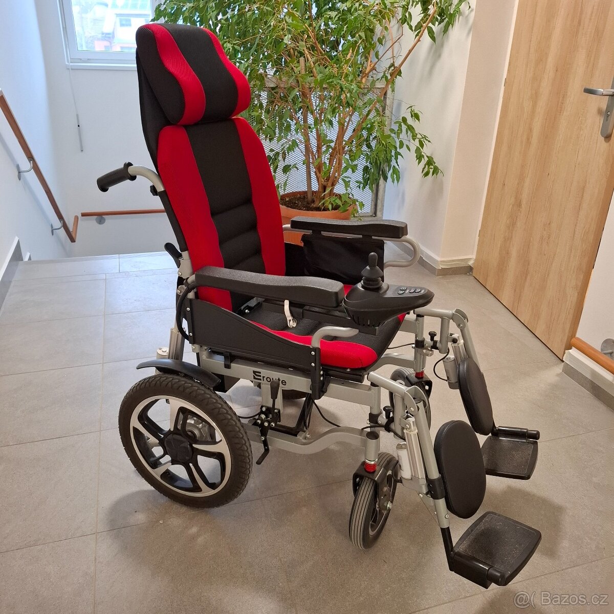 Elektrický invalidní vozík JJW-6003(B)) - 3