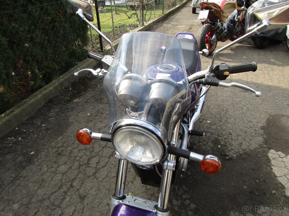 Suzuki VX 800 - 3