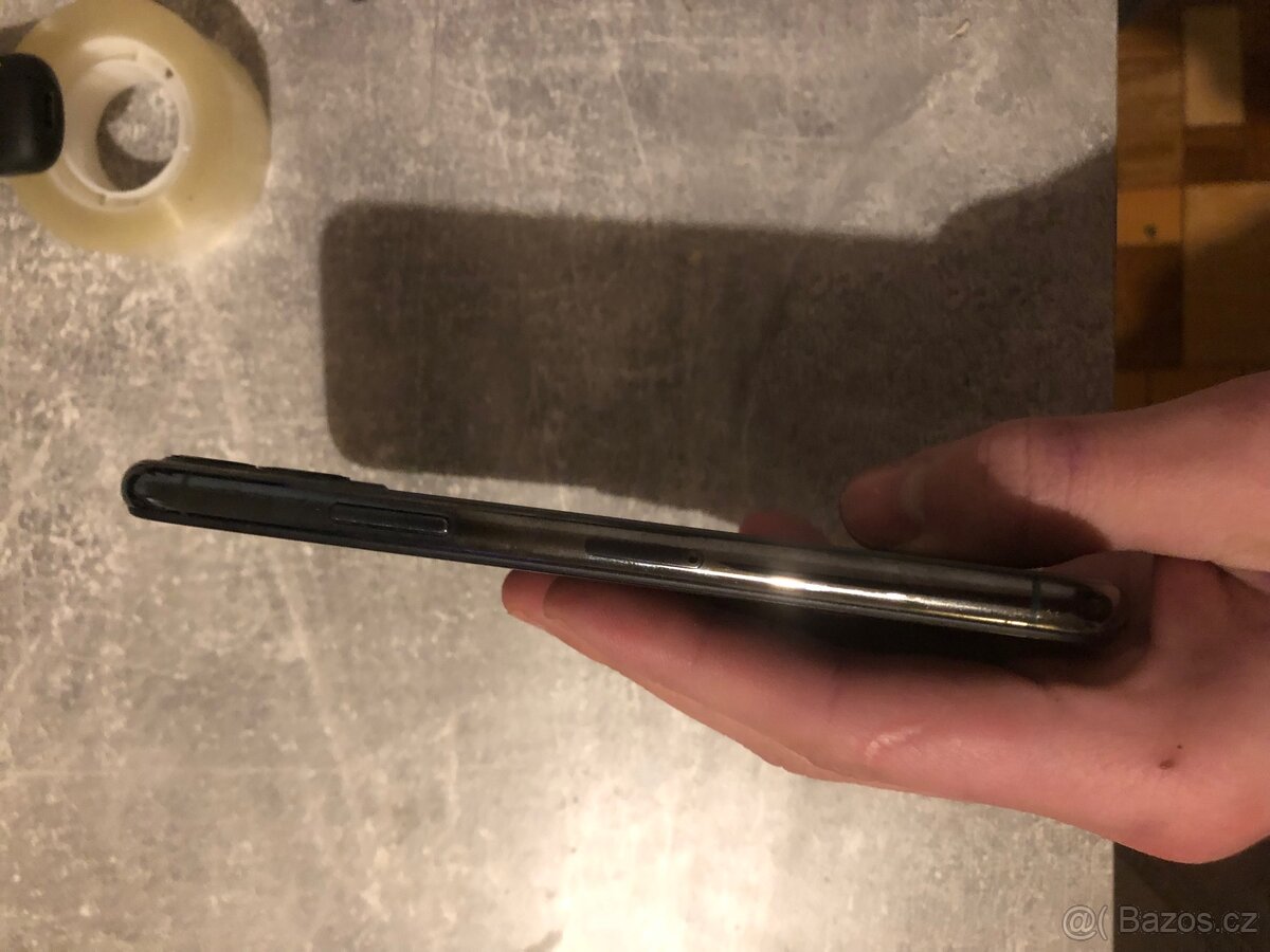 iPhone 11 prodáno - 3