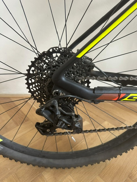 SCOTT Scale 930, vel. M, carbon - 3