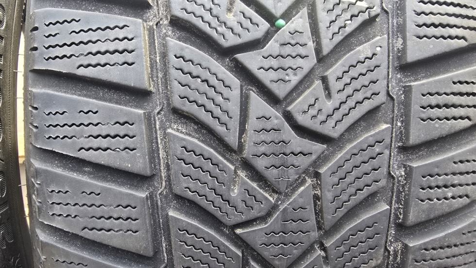 Zimní pneu 215/60/16 Dunlop - 3