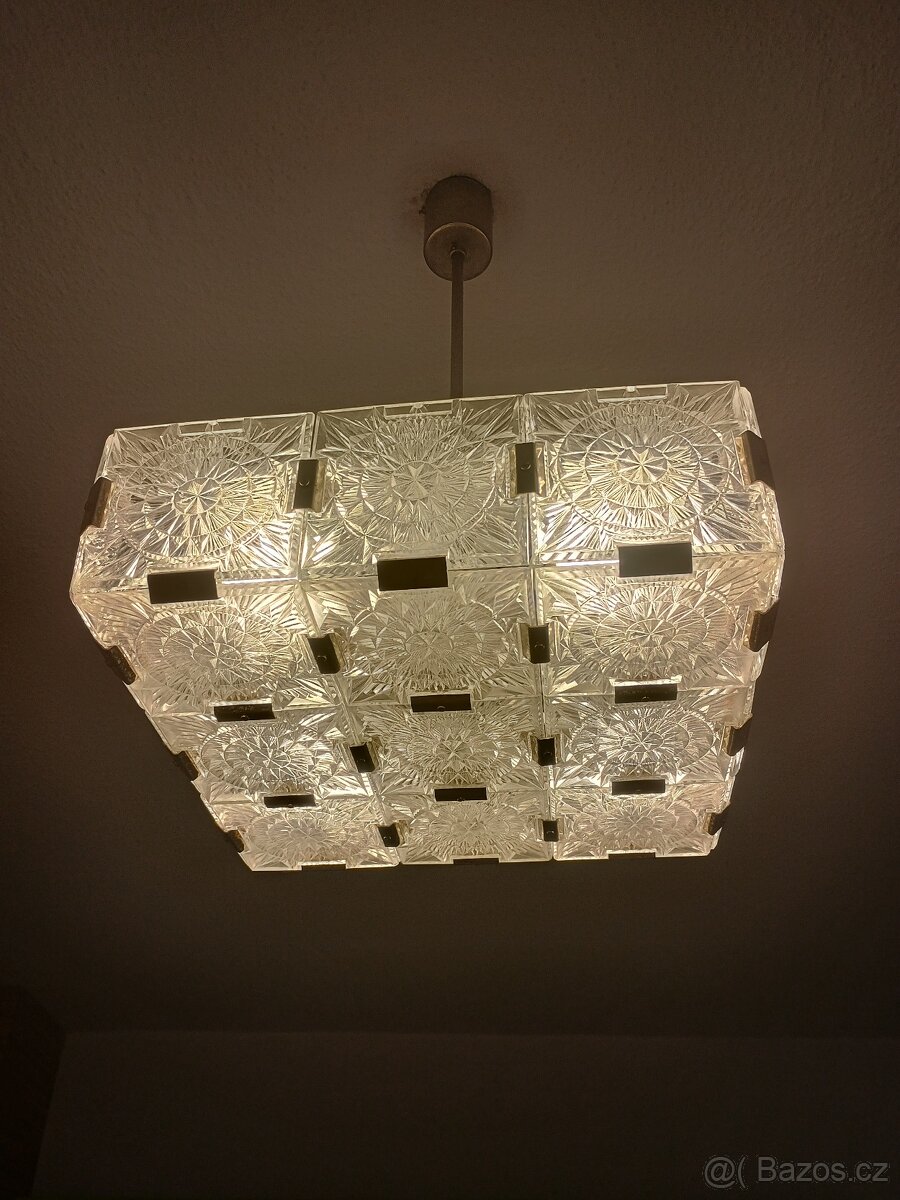 Lustr - 3
