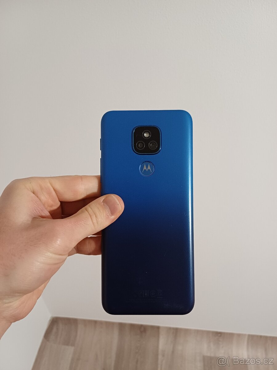 Dotykový telefon Motorola - 3