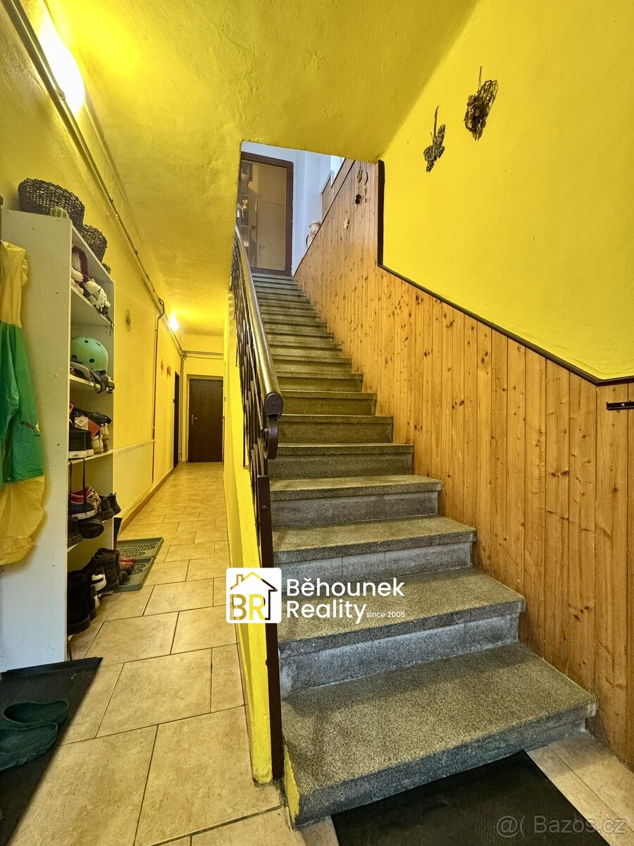 Dvougenerační dům 340 m², s částečnou půdní vestavbou a dalš - 3
