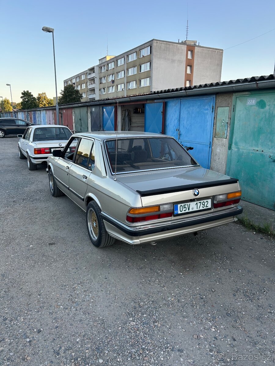 Bmw E28 525E - 3