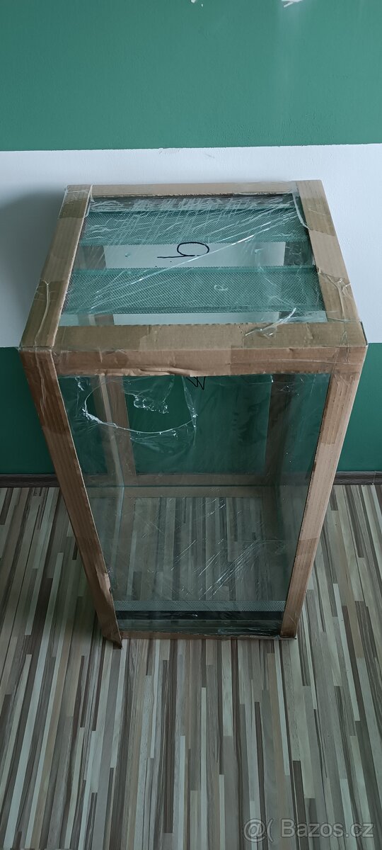 Prodám nové terárium 40x40x80 na výšk - 3