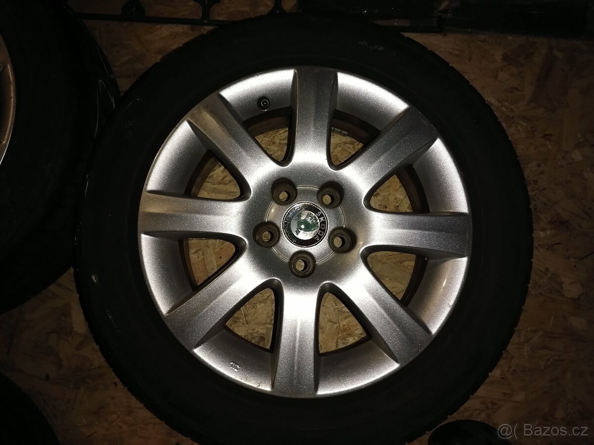 Lita kola Fabia, Roomster 15 - 3