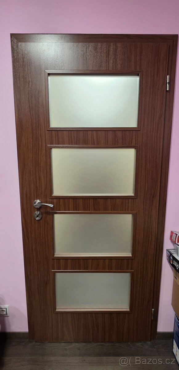 Vnitrni dvere od Sapeli vcetne obložek,7 kusů - 3