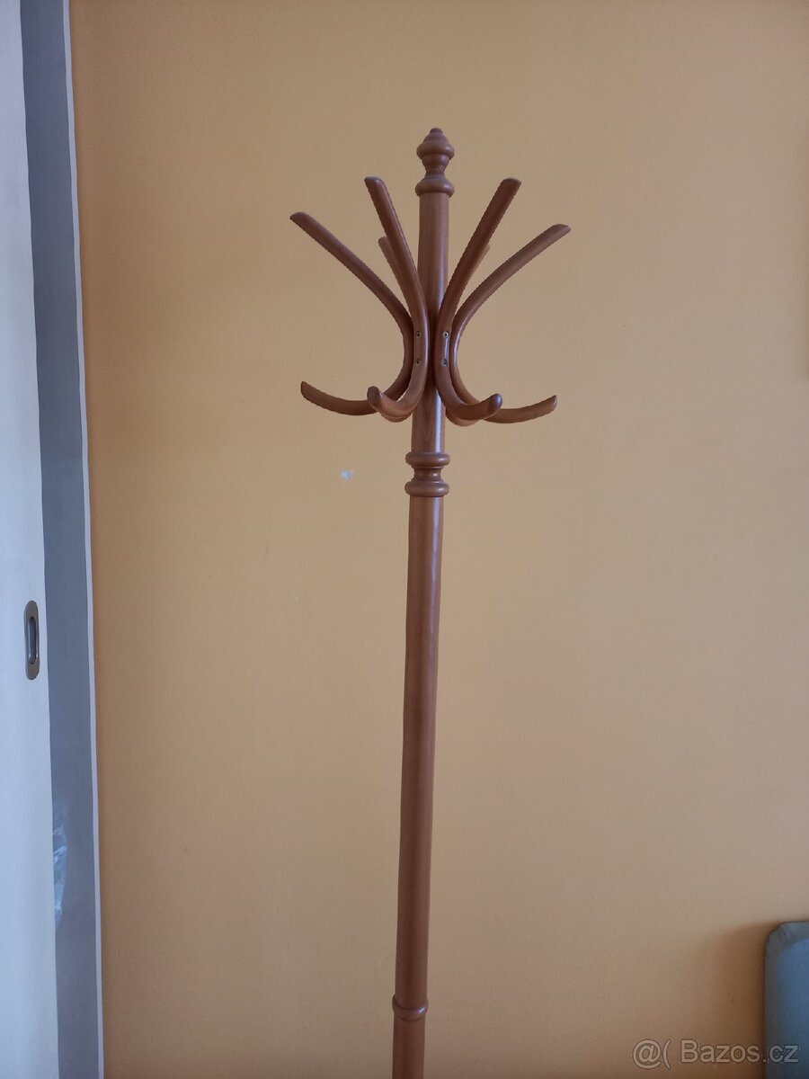 Věšák Ton - 3