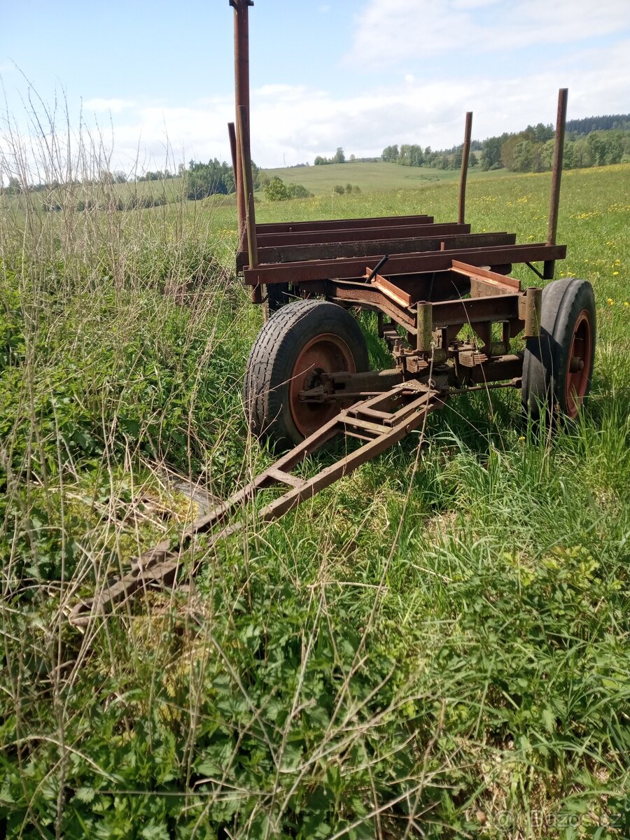 Prodám vlek za traktor na vyvážení dřeva - 3