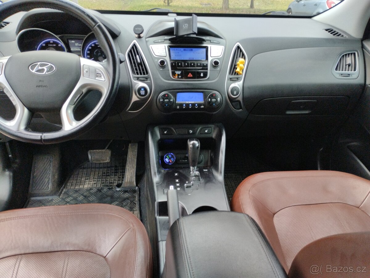 Hyundai ix35 2,0 CRDi 4×4 automat - 3