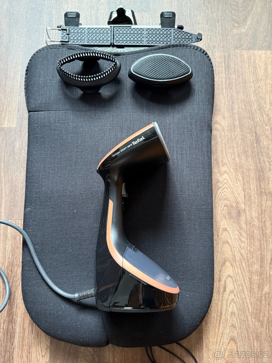 Napařovač oděvů Tefal Access Steam - 3