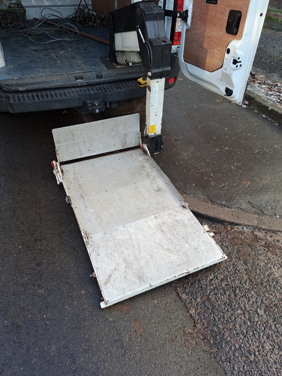 Zvedací hydraulická plošina do dodávky - 3