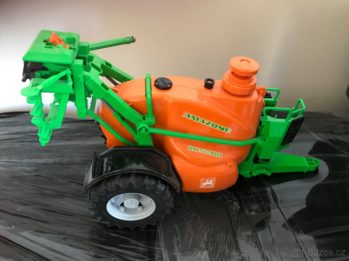 Bruder 2207 Postřikovač AMAZONE UX 5200 - 3