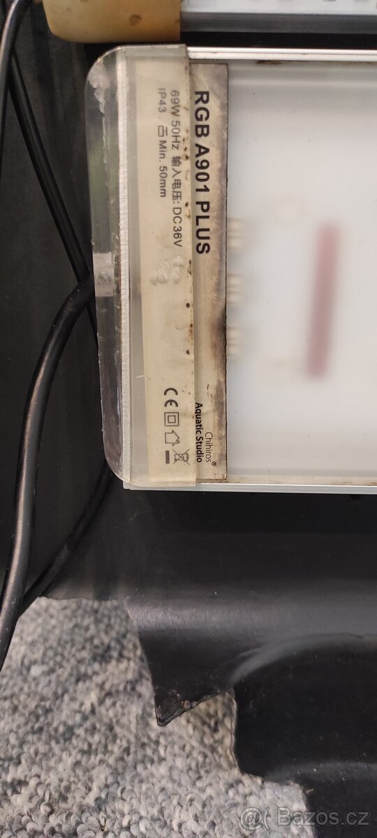 Akvárium+ vybavení - 3