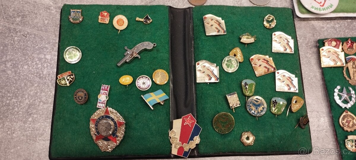 VELKÁ SBÍRKA ODZNAKŮ + MEDAILE + MINCE – 40+ LET STARÉ - 3