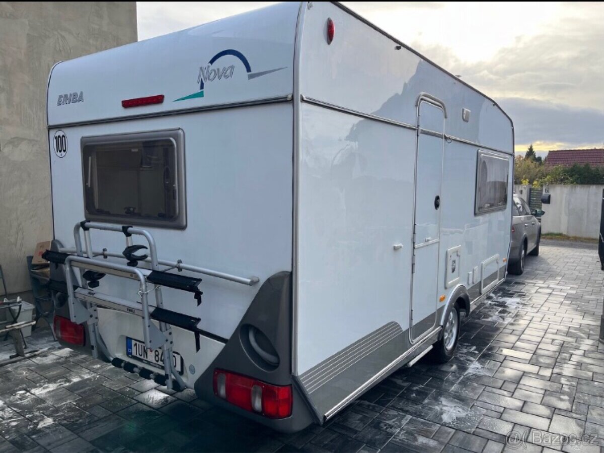 Karavan Hymer Eriba Nova 470A, velká koupelna,prostorný - 3