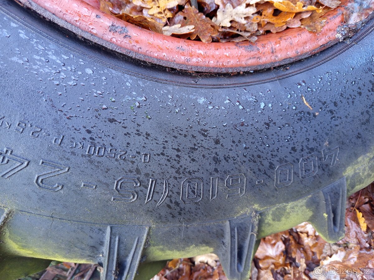 Traktorové pneu s disky na Zetor 25 - 3