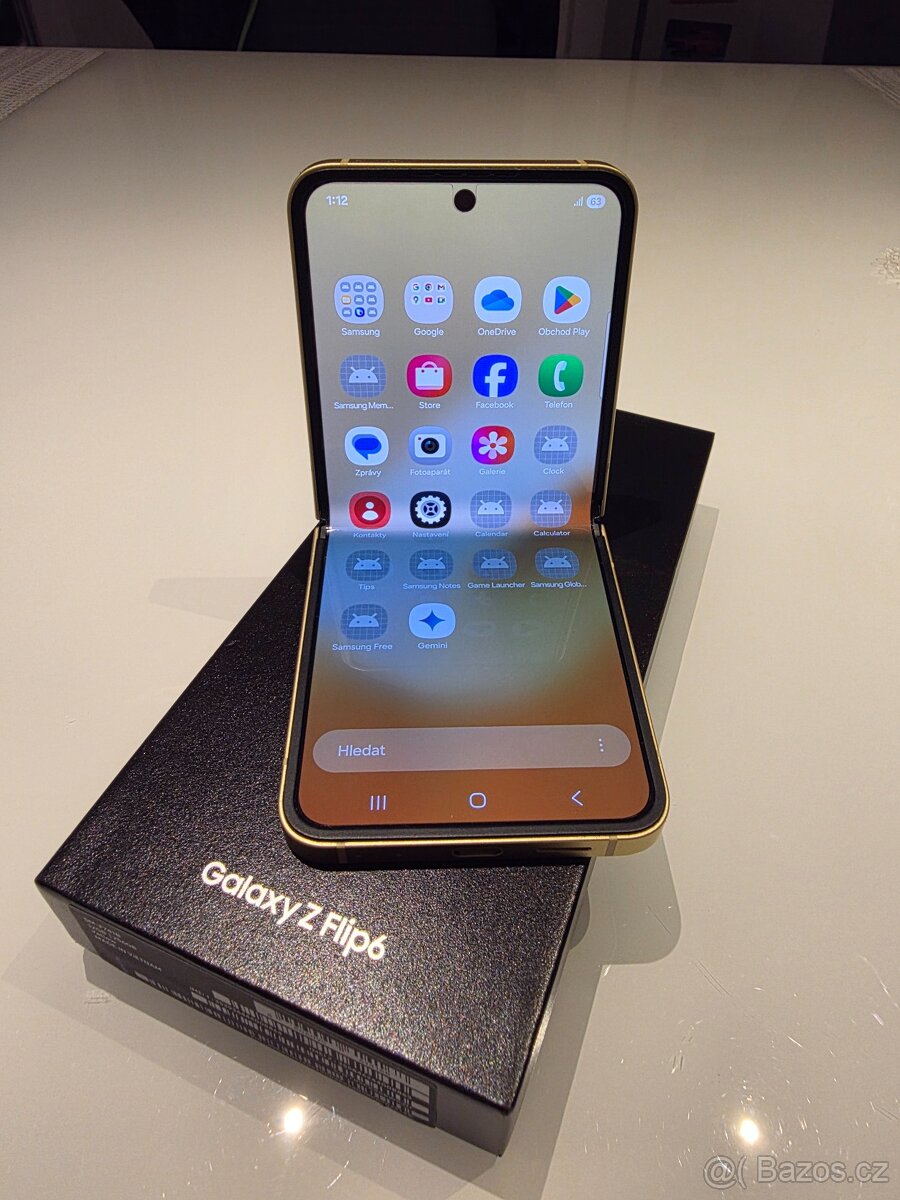 Samsung Z Flip 6 256 GB gold - top - 3