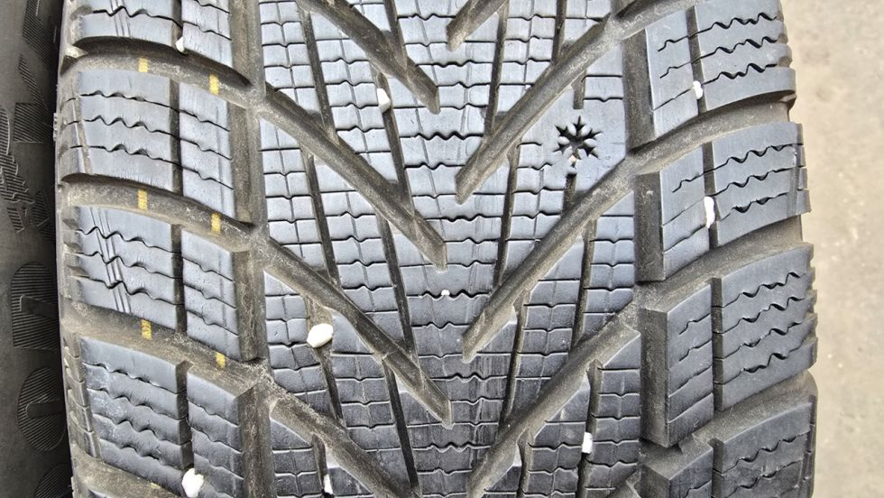 Zimní pneu 195/65/15 Good Year - 3