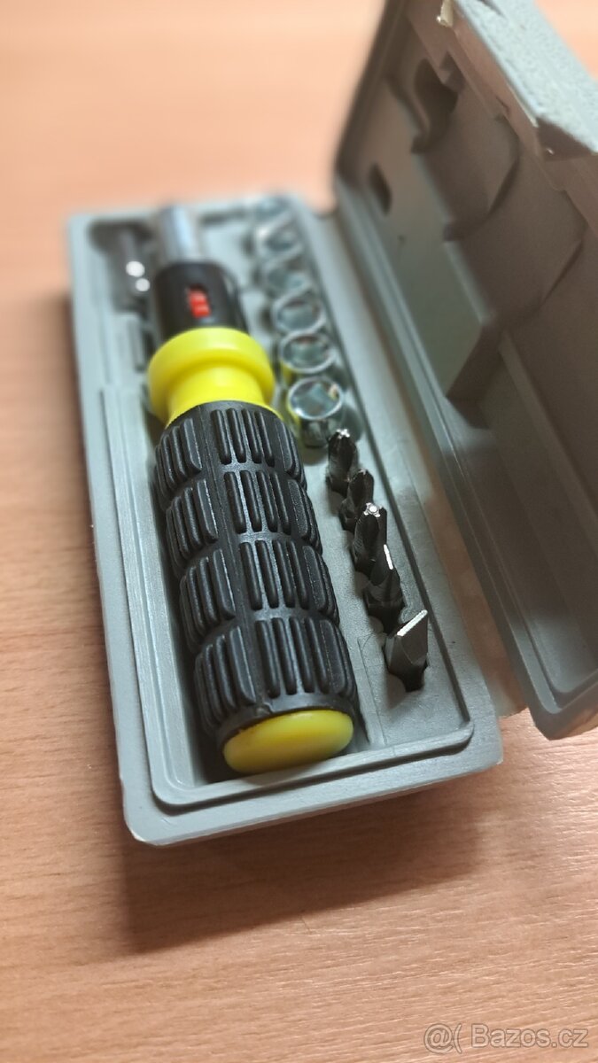 Multifunkční šroubovák s bity a nástrčnými hlavicemi - 3