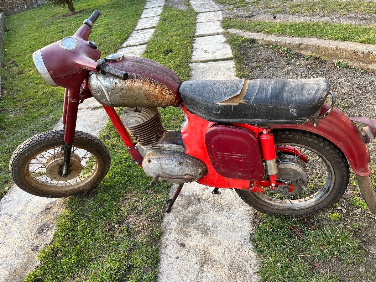 Jawa 250/559 - 3