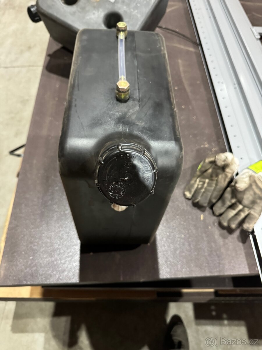 Palivová nádrž - 3