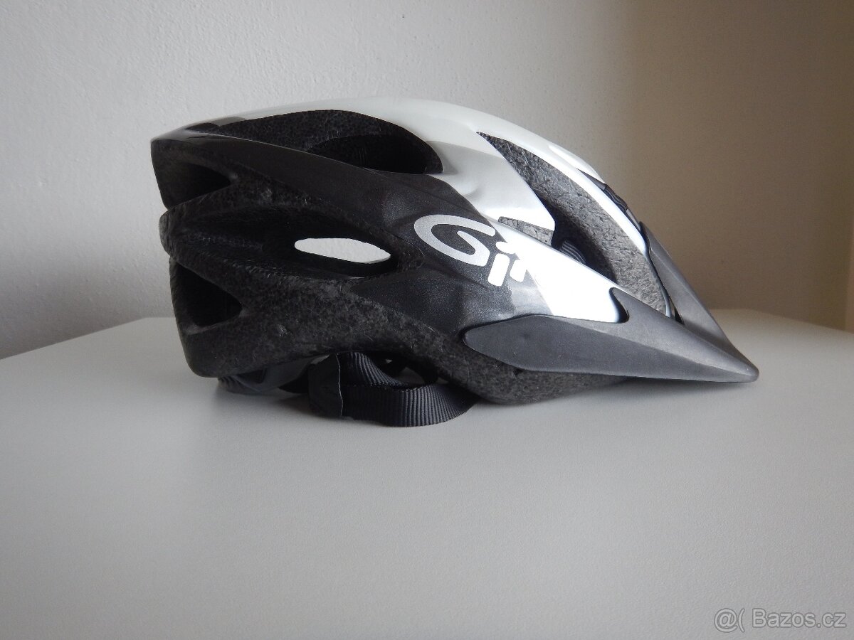 Cyklistická přilba Giro Targa - 3