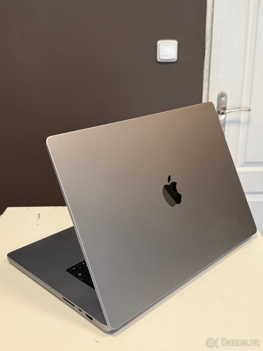 MacBook PRO 16” M1 PRO - 3