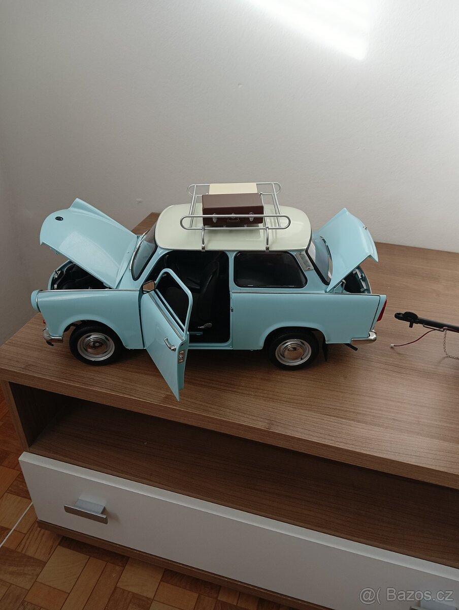Kovový model trabant a karavan - 3