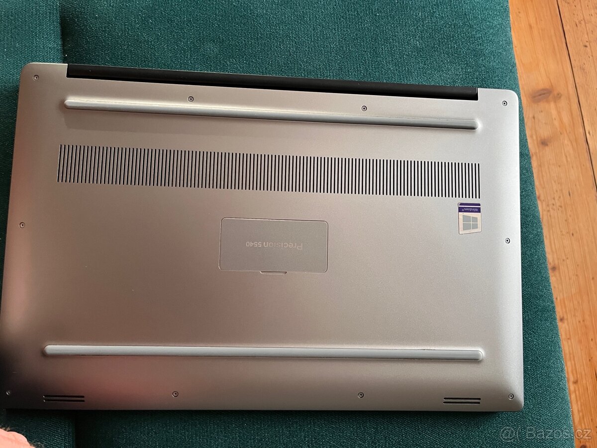 Prodám pracovní notebook Dell precission 5540. - 3