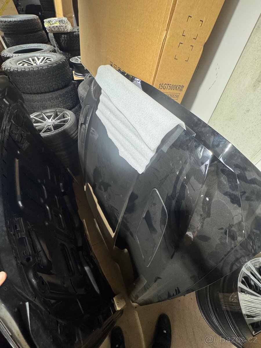 Predni kapota Ford Mustang S550 - 3