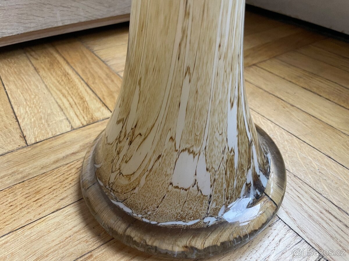 Vysoká skleněná váza - 3
