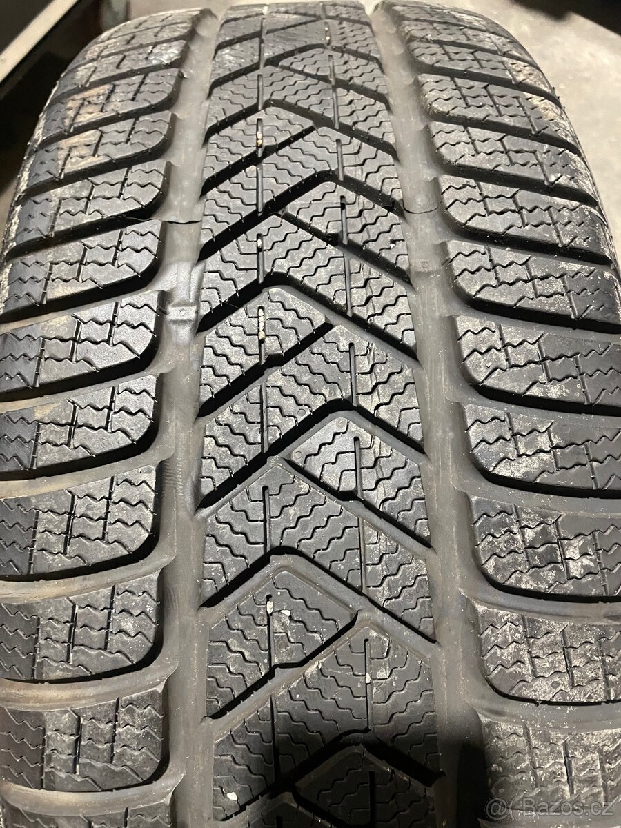 255/35R20 - 3