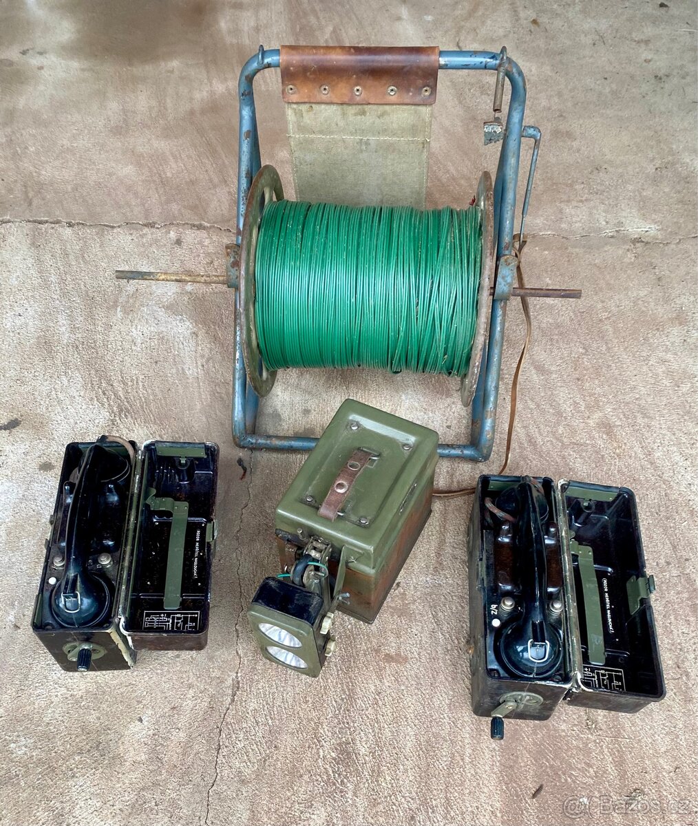 Polní telefon, světlomet, cívka. - 3