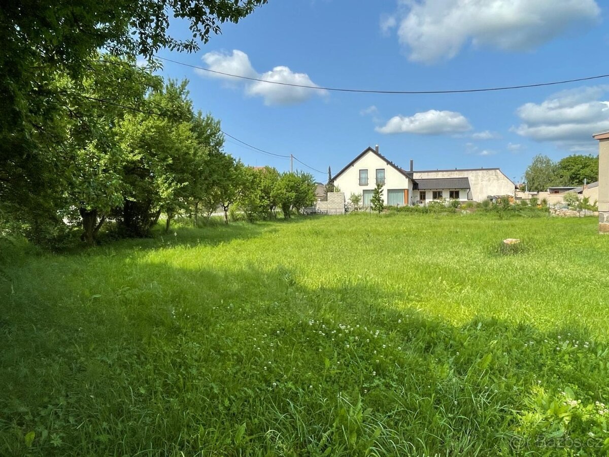 Stavební pozemek Kovalovice, CP 2348 m2 - 3