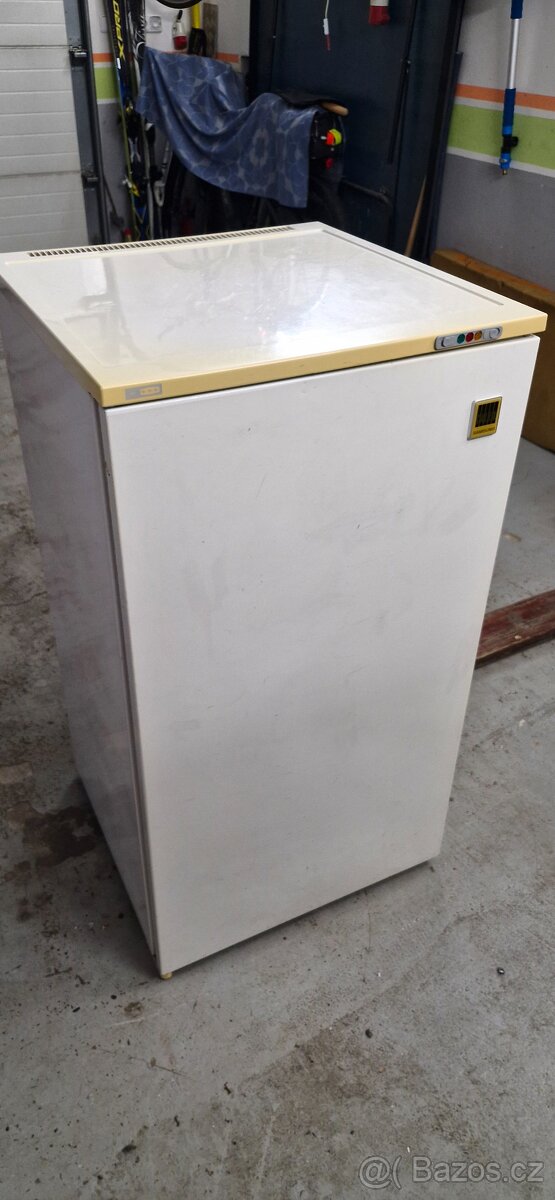 4 šuplíkový mrazák - 3