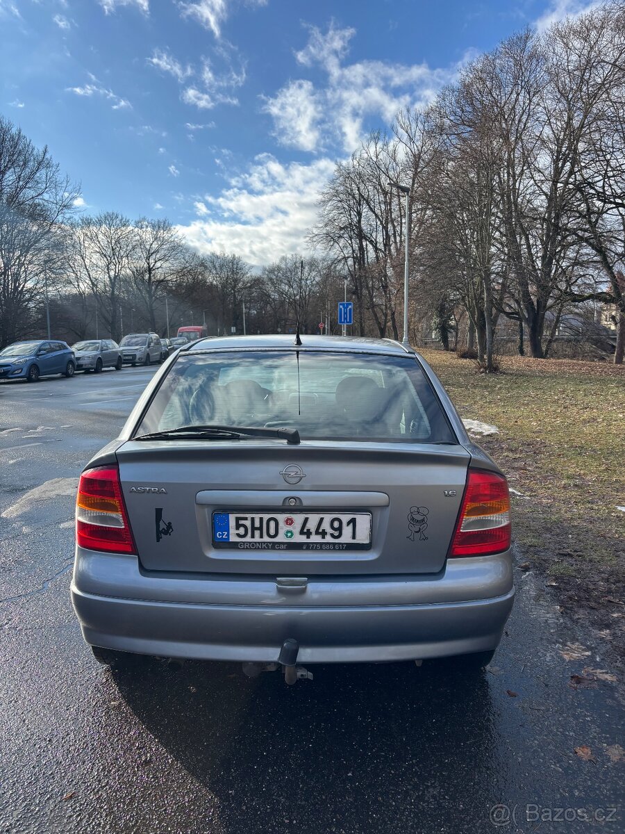 Opel Astra 1.6 - 3
