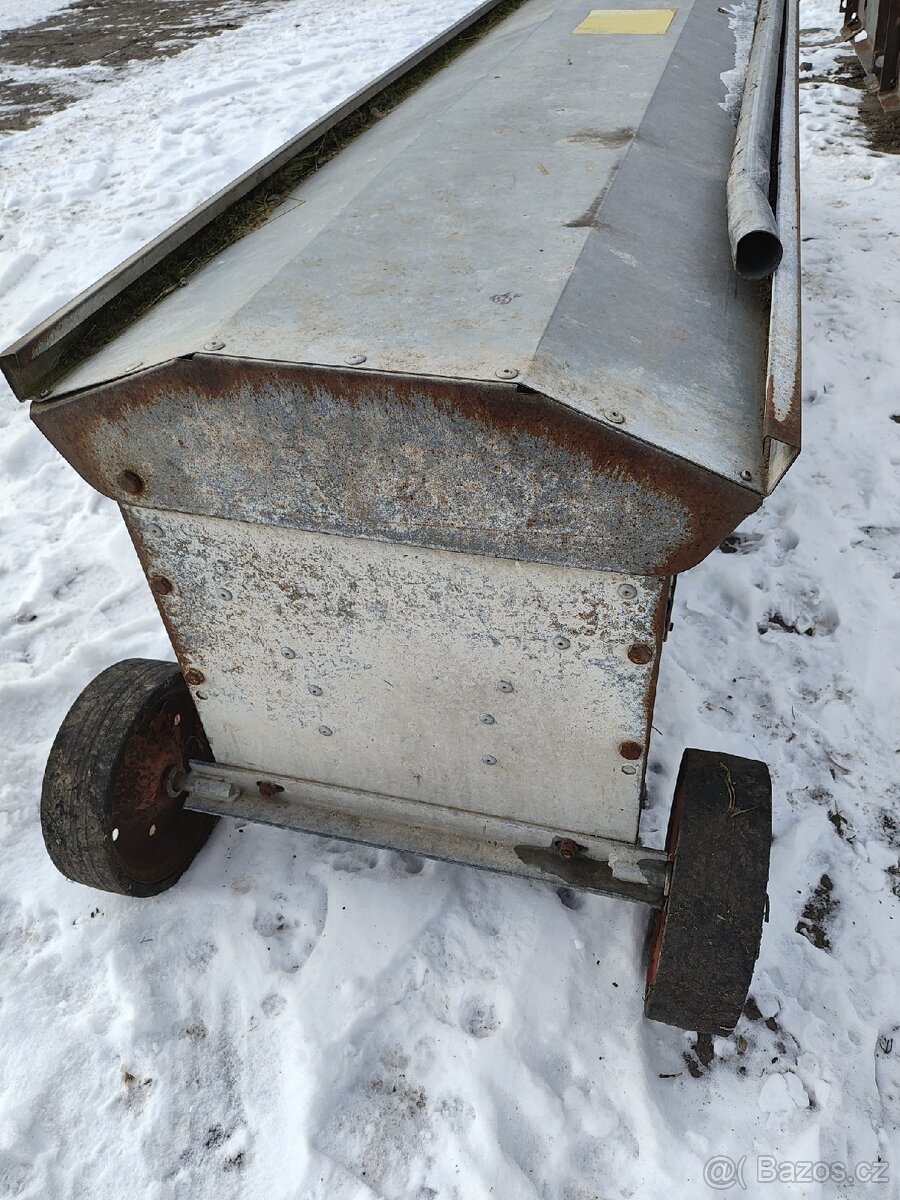 Mobilní příkrmistě pro 24 jehňat - 3