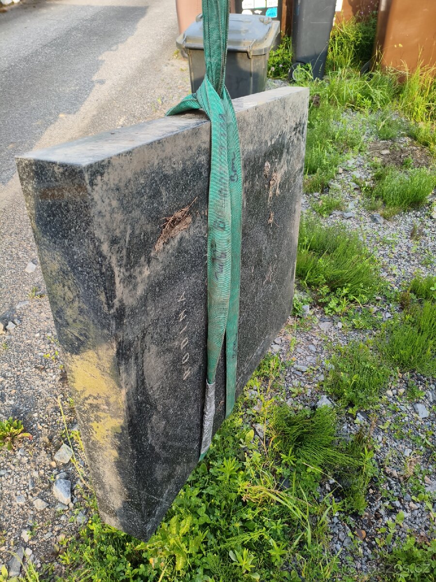 Náhrobní kámen - 3