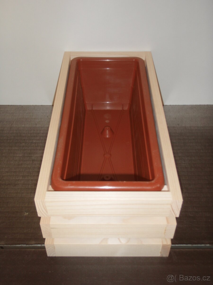 Dřevěný truhlík - 3