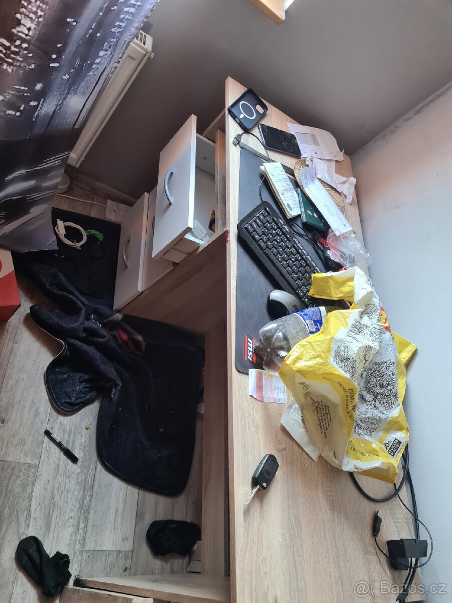 Obývací stěna a pc stůl - 3