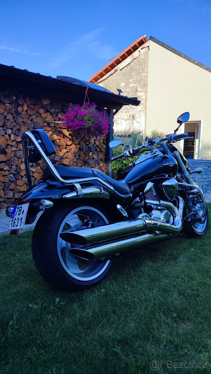 SUZUKI INTRUDER M1800R - 3