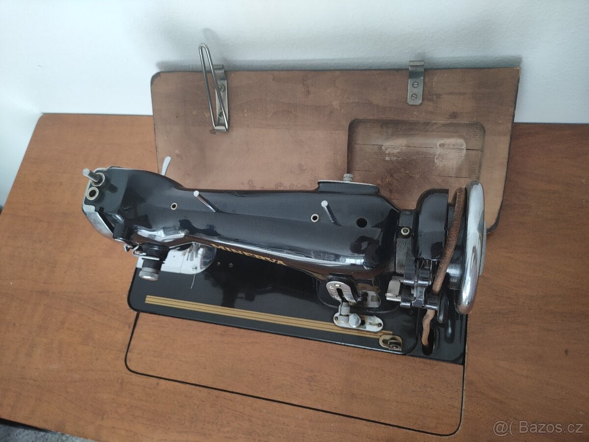 Šlapací šicí stroj Minerva - 3