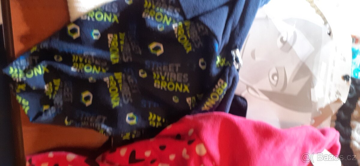 MIX čepic a šálů - 19 kusů - 3