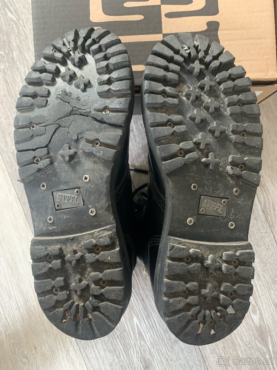 Boty Steel, 8 dírek, vel. 44, na donoseni/opravu - 3