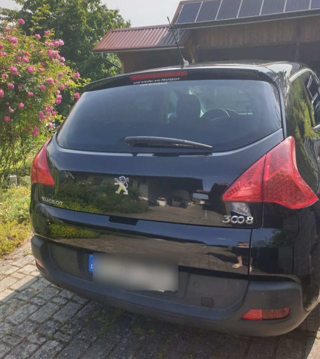 Peugeot 3008 2,0 150ps rok 2013 - 3