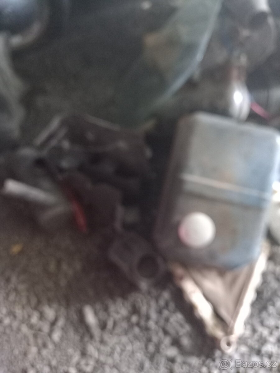 Trabant motor + převodovka. - 3