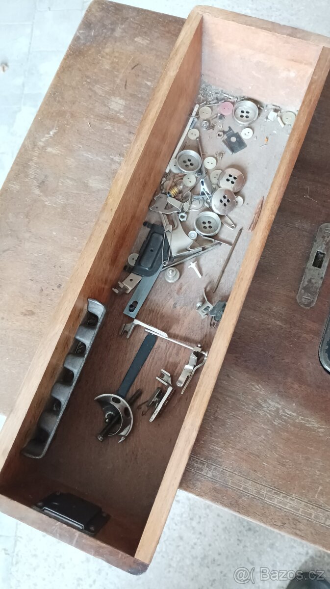 Šicí stroj PFAFF - 3